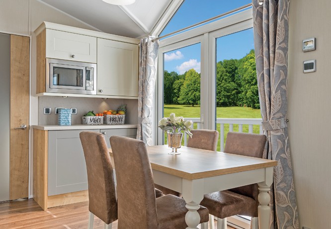 willerby-vogue-lodge-dining-area