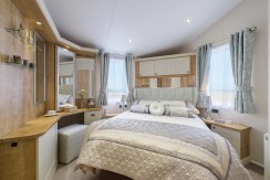 willerby-vogue-lodge-master-bedroom
