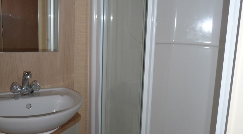 willerby-westmoreland-shower